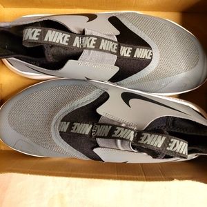 NEW Nike Flex Runner GS size 7